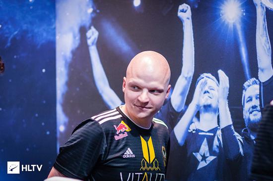 S15八强赛前瞻 LCK内战CFO能否引领抗韩潮流